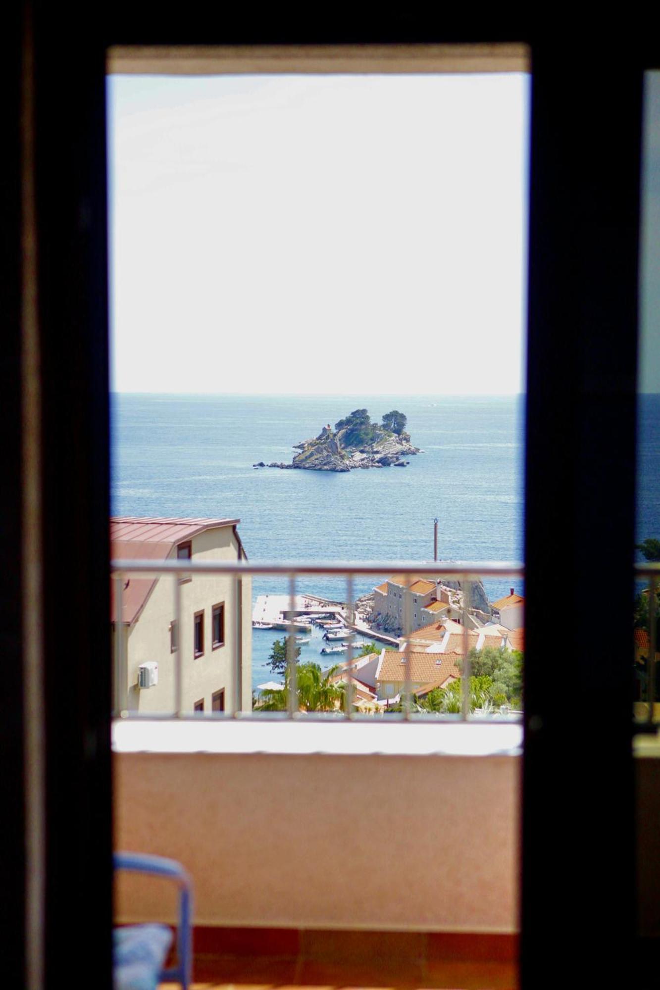 Medin Apartments Bluvista Petrovac Екстериор снимка