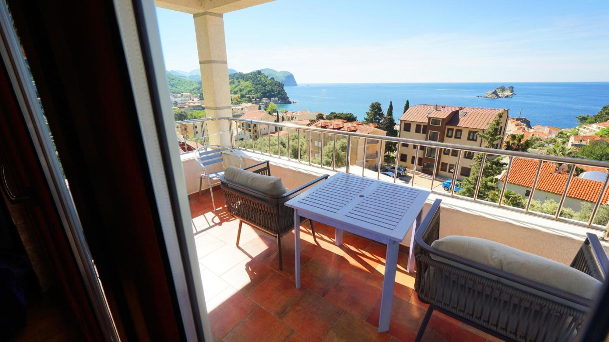 Medin Apartments Bluvista Petrovac Екстериор снимка