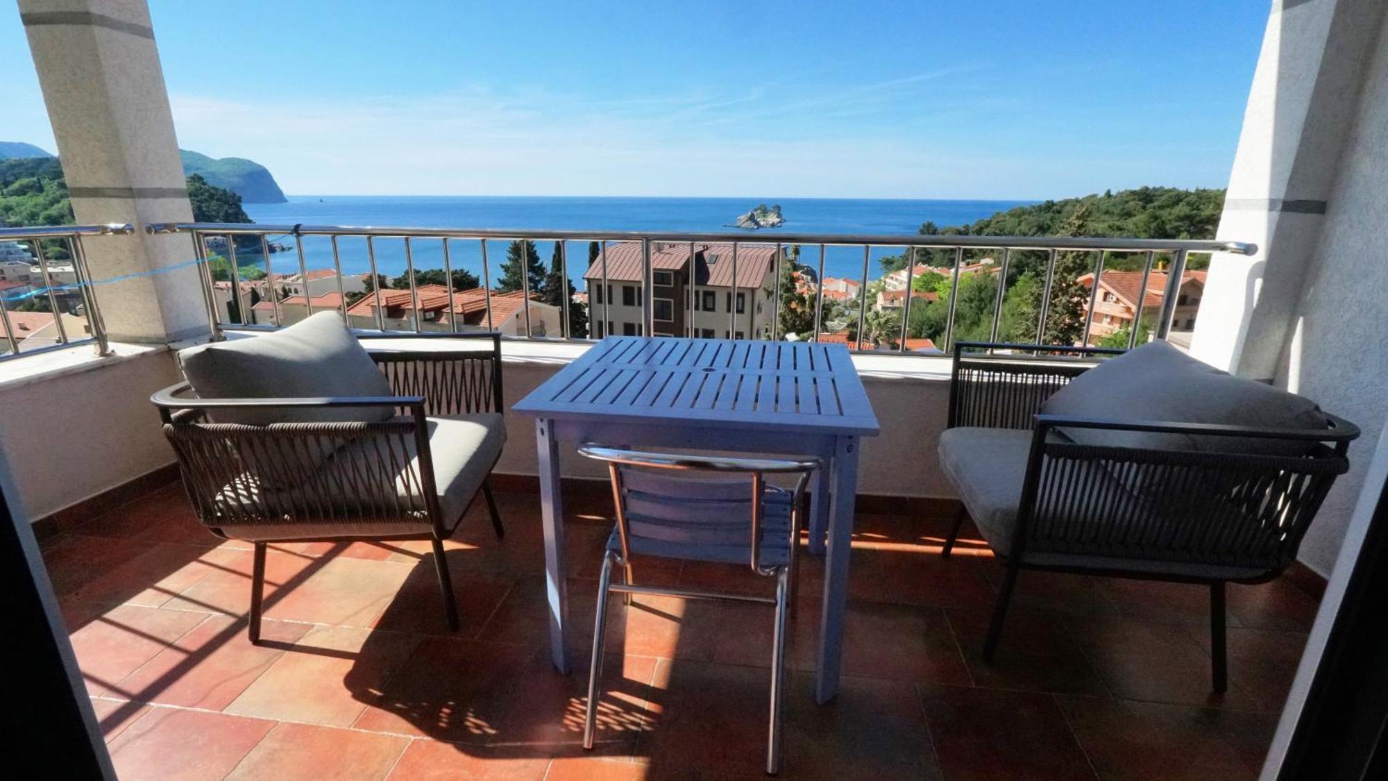 Medin Apartments Bluvista Petrovac Екстериор снимка