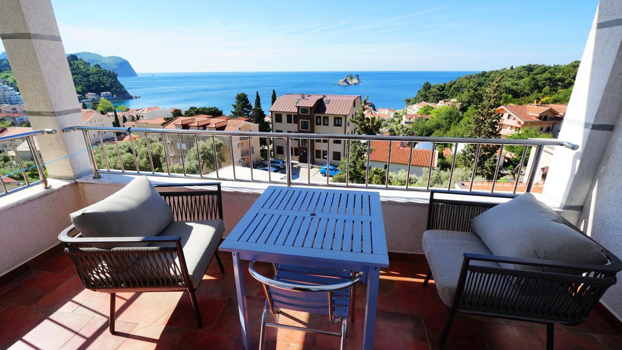 Medin Apartments Bluvista Petrovac Екстериор снимка