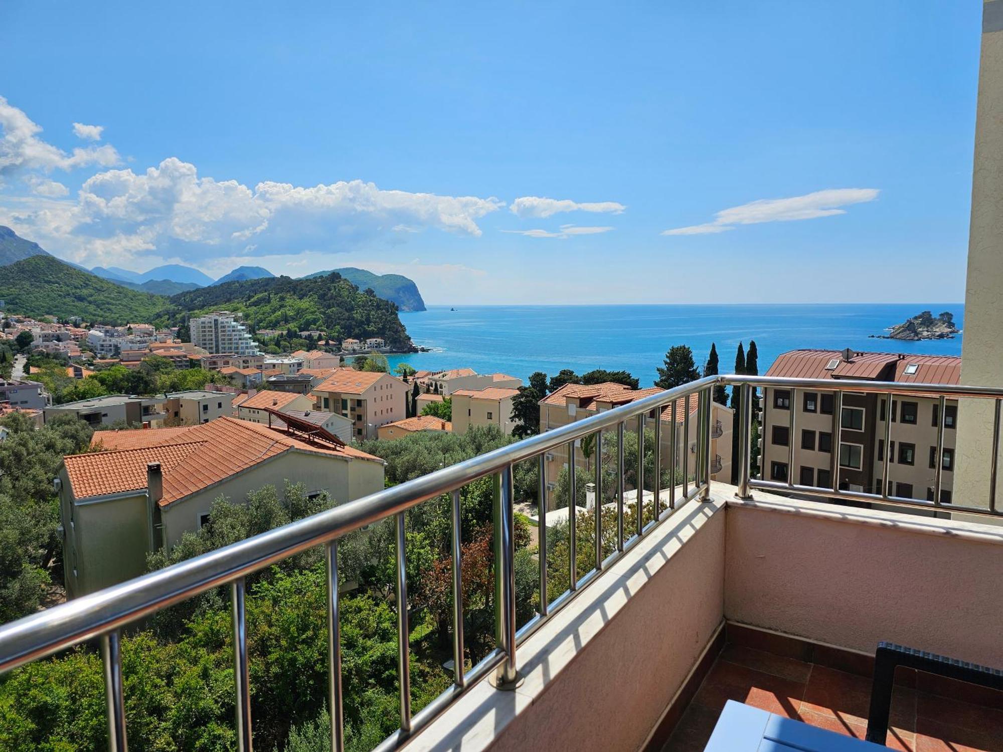 Medin Apartments Bluvista Petrovac Екстериор снимка
