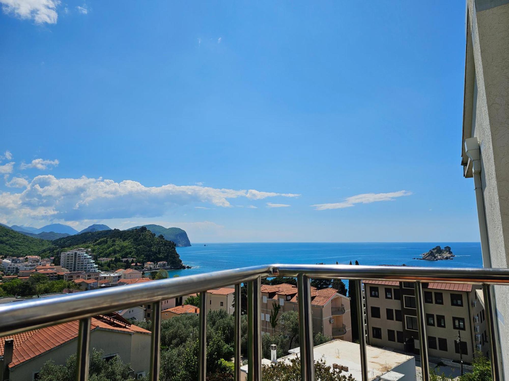 Medin Apartments Bluvista Petrovac Екстериор снимка