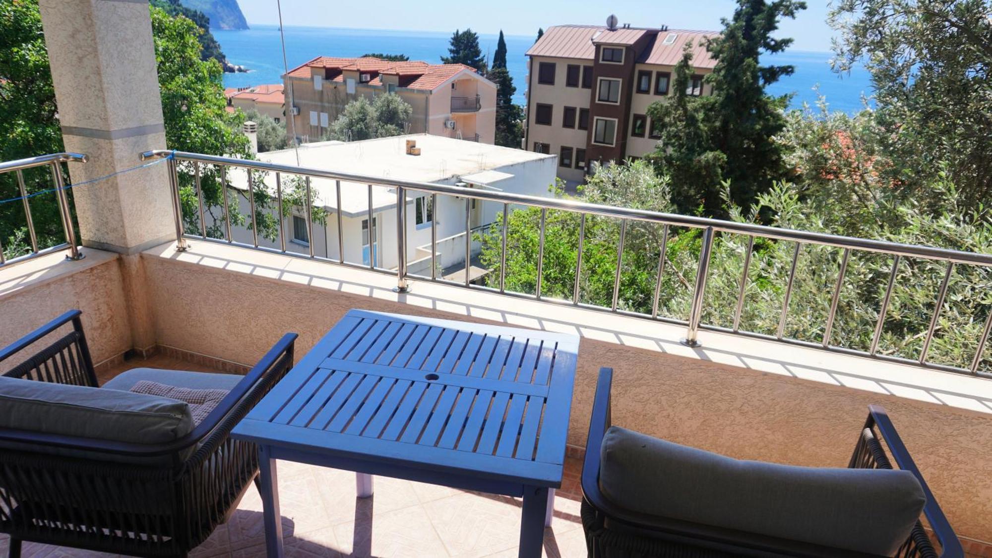 Medin Apartments Bluvista Petrovac Екстериор снимка